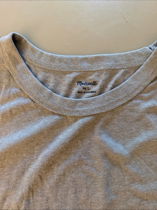 Madewell Tops - Madewell woman’s Crewneck Tee in Taupe
